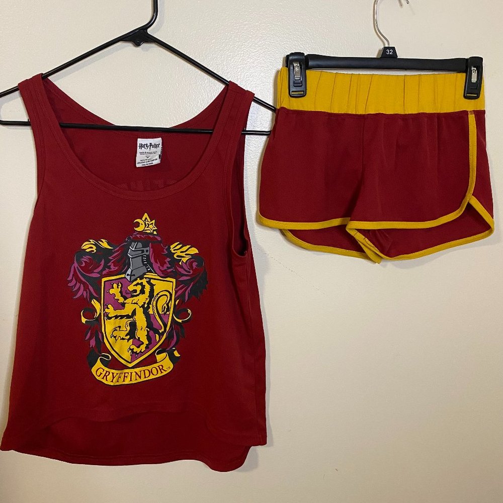 Harry Potter Gryffindor Seeker 2 Piece Hot Topic Set